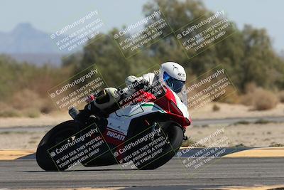 media/Oct-13-2025-Moto Forza (Mon) [[a66d839500]]/2-A Group/Session 4 Turn 7/